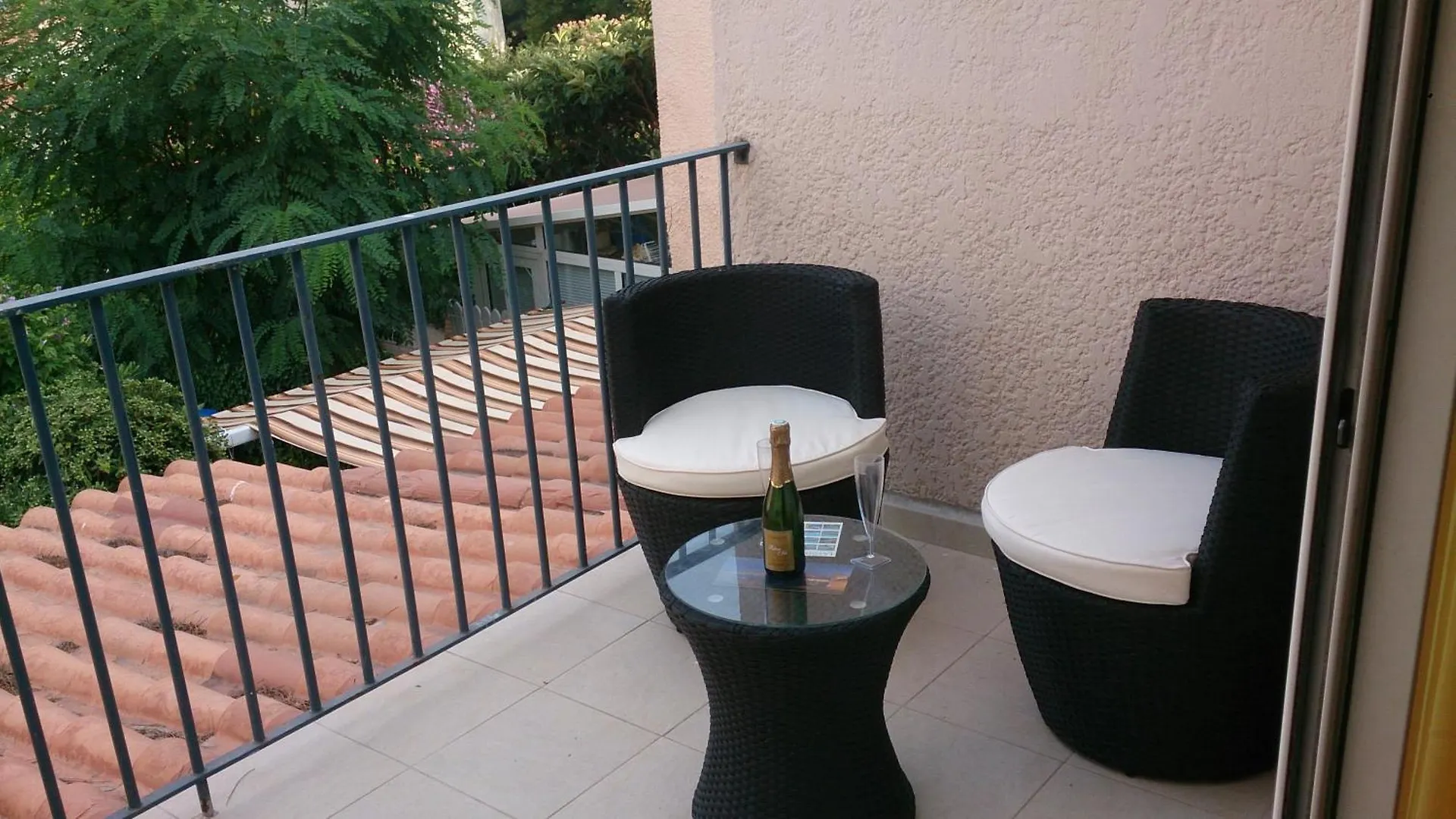Apartment Le Pied A Terre De Chantal Au Bord De Mer Martigues